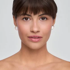 Artystyczne kolczyki w kształcie ust z masy perłowej z kolekcji Kembali