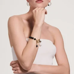 Bransoletka z perłami i onyksami z kolekcji Parer