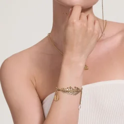 Delikatna pozłacana bransoletka z ozdobnym łańcuszkiem z kolekcji Thuja