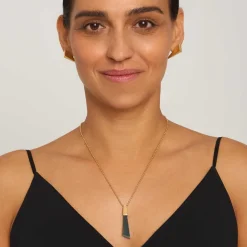 Delikatny naszyjnik z zawieszką z jadeitu z kolekcji Guatemala