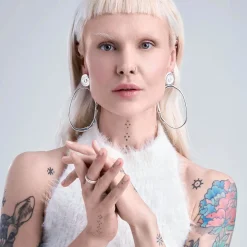 Duże kolczyki z pieczęcią z kolekcji New Stone ze srebra