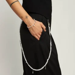 Długi, perłowy łańcuch z kolekcji Perle