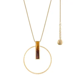 Długi, pozłacany naszyjnik z roślinnym grawerem i bursztynem z kolekcji Baltica