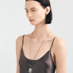 Długi, srebrny naszyjnik z meteorytem z kolekcji Meteoros