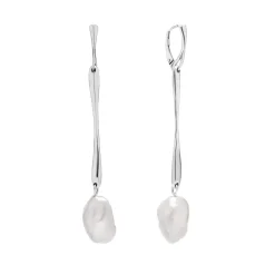Długie, srebrne kolczyki z perłami z kolekcji Perle
