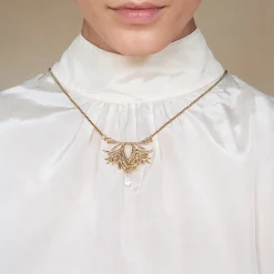 Elegancki naszyjnik na krótkim łańcuszku z kolekcji Thuja