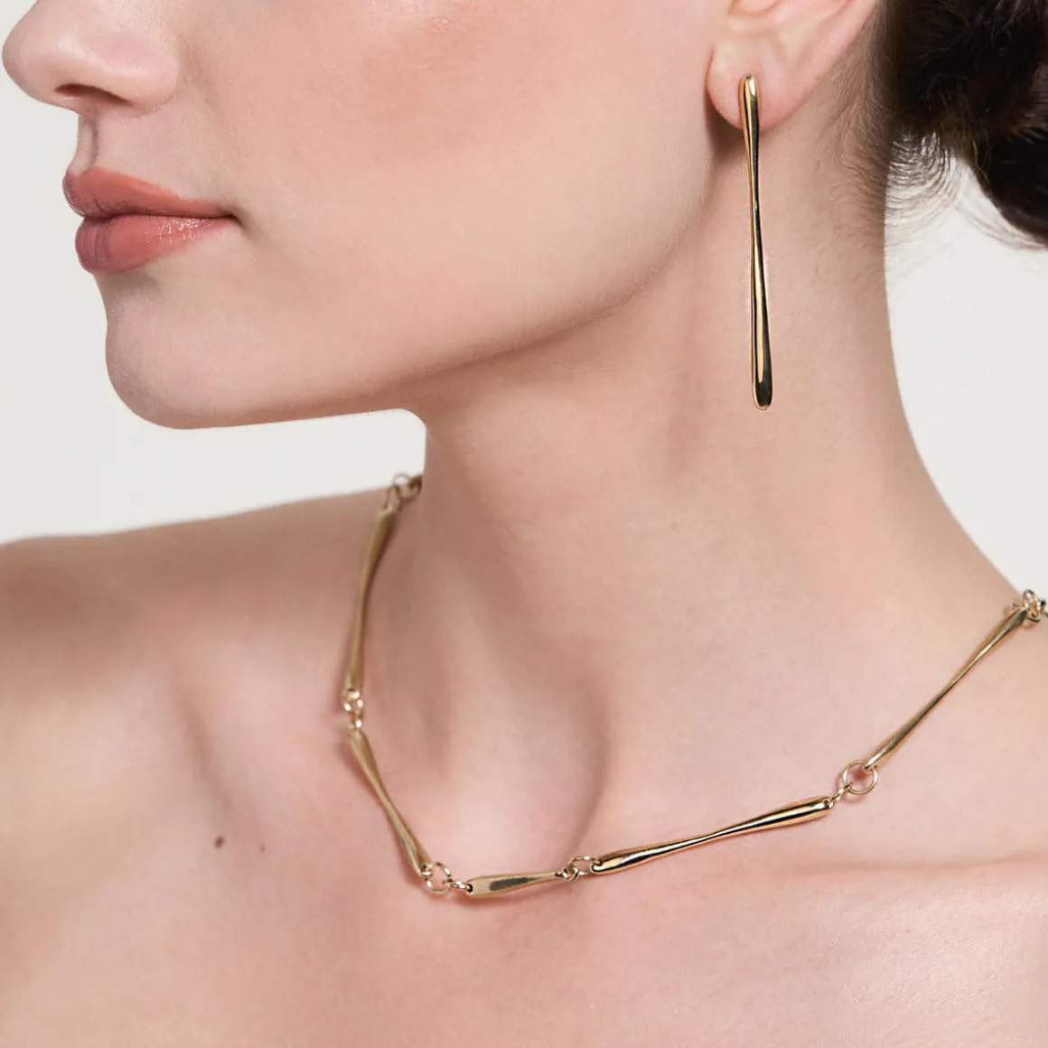 Eleganckie smukłe kolczyki z kolekcji New Stone