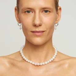 Krótki naszyjnik z nieregularnych pereł z kolekcji Perle