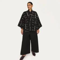 Limitowane czarne kimono z kolekcji Guatemala