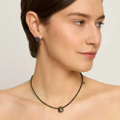 Naszyjnik z ciemną, dwustronną zawieszką z kolekcji Minakari