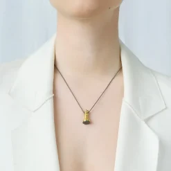 Naszyjnik z szachową królową z kolekcji Vintage