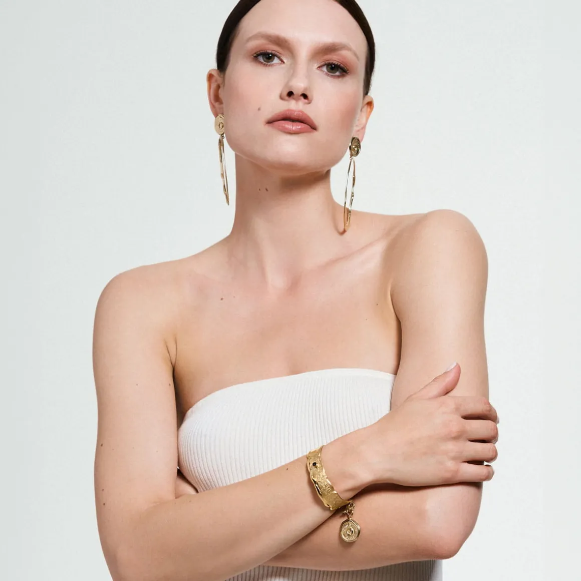 Nieregularna bransoletka z syntetycznym kamieniem z kolekcji New Stone