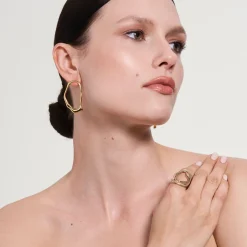 Nieregularny ażurowy pierścionek z kolekcji New Stone