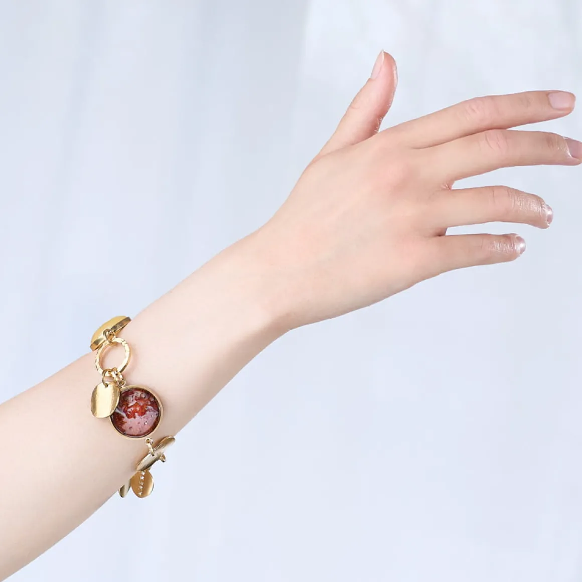 Nowoczesna bransoletka z kolorowymi bursztynami z kolekcji Baltica