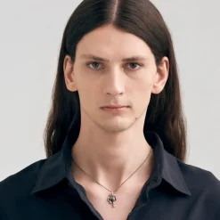 Oryginalny, srebrny naszyjnik z nieregularnym meteorytem z kolekcji Meteoros