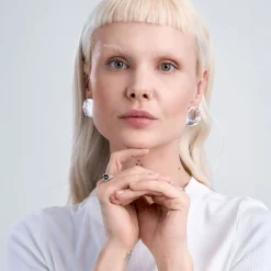 Pierścionek z syntetycznym kamieniem z kolekcji New Stone