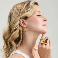 Pozłacane kolczyki koła z bursztynem z kolekcji Baltica