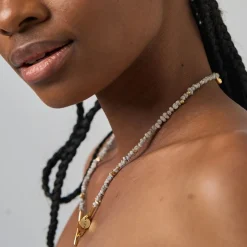 Pozłacany naszyjnik z surowymi diamentami z kolekcji Verum