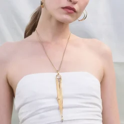 Pozłacany naszyjnik ze źdźbłem trawy z kryształami górskimi z kolekcji Prato