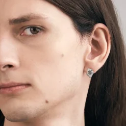 Srebrne kolczyki na sztyft z meteorytem z kolekcji Meteoros