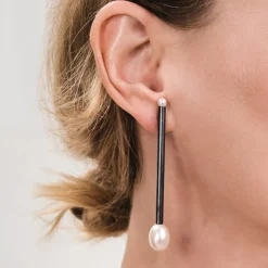 Srebrne kolczyki z perłami z kolekcji Parer