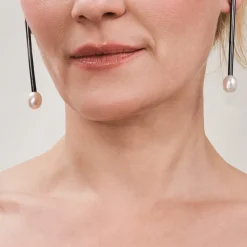 Srebrne kolczyki z perłami z kolekcji Parer