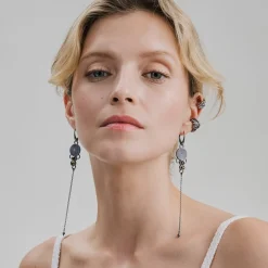 Srebrne, wiszące kolczyki z kryształami z kolekcji Soda