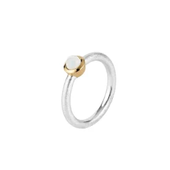 Srebrny pierścionek z kamieniem księżycowym z kolekcji Verum