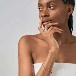 Srebrny pierścionek z nieoszlifowanym diamentem z kolekcji Verum