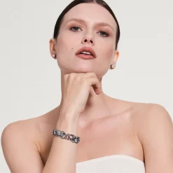 Wąska, srebrna bransoletka z kryształami z kolekcji Soda