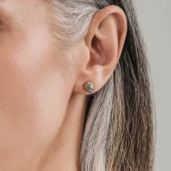 Złote kolczyki z surowymi diamentami z kolekcji Verum