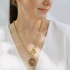 Złoty naszyjnik z zawieszką monetą z kolekcji Vintage