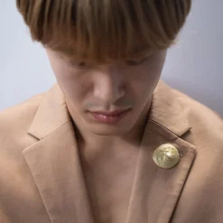 Złoty pin sutek z kolekcji Body